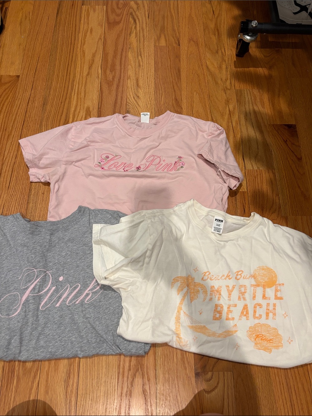 Bundling 3 pink vs t shirts